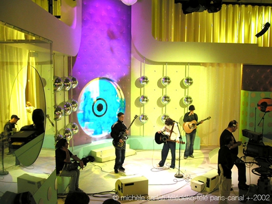 ©| michèle sarfati | télédéko | Hypershow | Télé Paris  | Canal+  | 2002