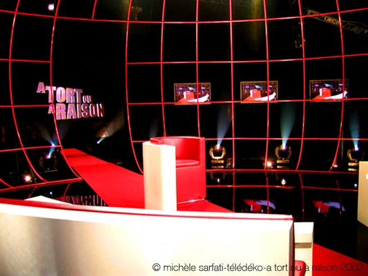©| michèle sarfati | télédéko | A tort ou à raison |  |  | 2002